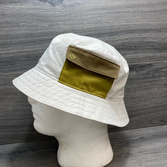 Lululemon Women's On My Level Bucket Hat w Pocket white opal/lauric gold sz S/M - Picture 1 of 9